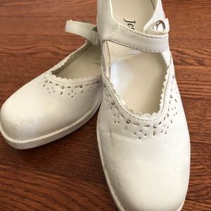 Jessie white kids shoe
